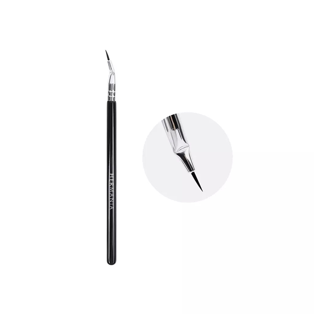 Hermania Angled Fine Liner Brush - E30